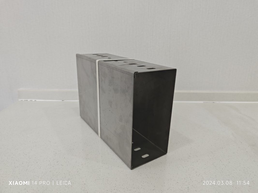 Sıcak Dip Galvanizli Tel Ağı Kablo Tablosu Genişliği 50mm - 1000mm İnşaat için