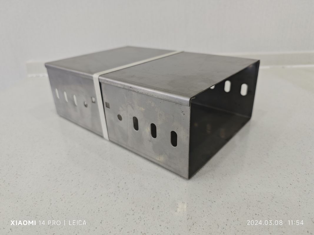 Sıcak Dip Galvanizli Tel Ağı Kablo Tablosu Genişliği 50mm - 1000mm İnşaat için