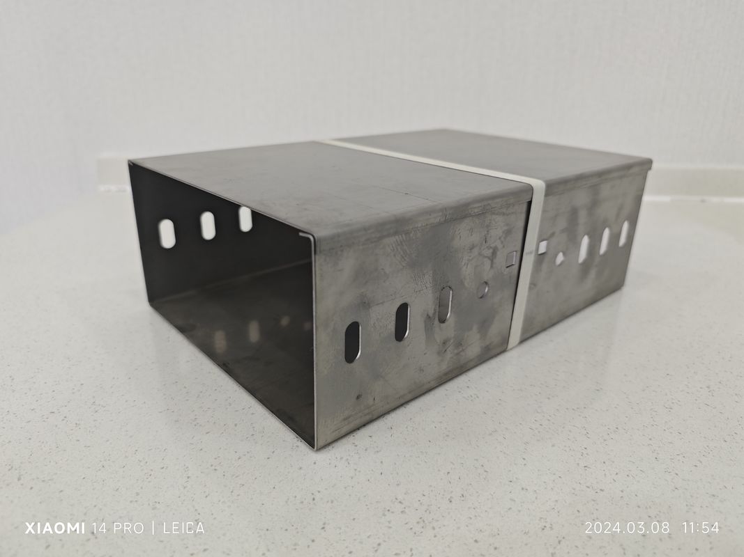 Sıcak Dip Galvanizli Tel Ağı Kablo Tablosu Genişliği 50mm - 1000mm İnşaat için