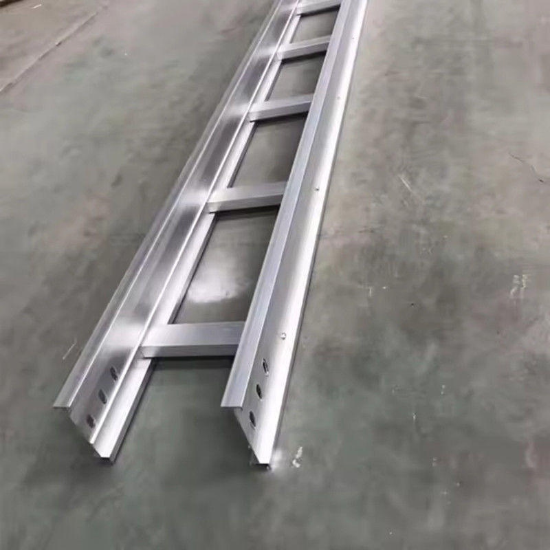 Ağır Güçlü Galvanizli Çelik Merdiven Tipi Kablo Tavası Sistemi 200kg Yük Kapasitesiyle